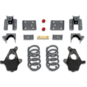 MaxTrac 14-16 GM C/K1500 2WD/4WD Single Cab w/Cast Steel Susp. 4in/6in Lowering Kit