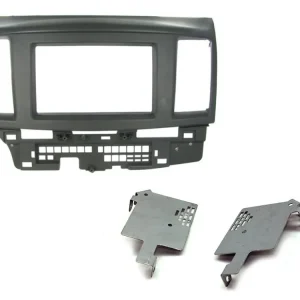 21CT23MT05 2-DIN Kehys Mitsubishiin